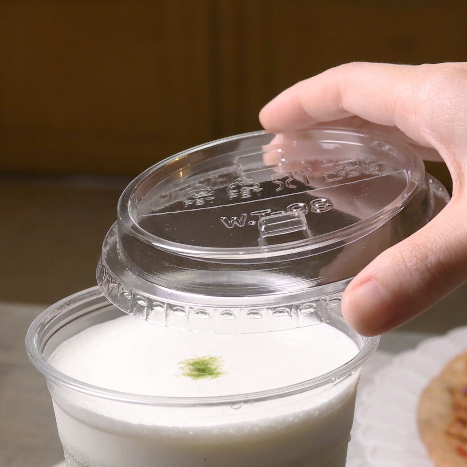 1000-PACK OF Lid Togo Karat 1,000 ct Plastic Dome Sipper Lids | PET | 98 mm | Half-Moon Flip Lid